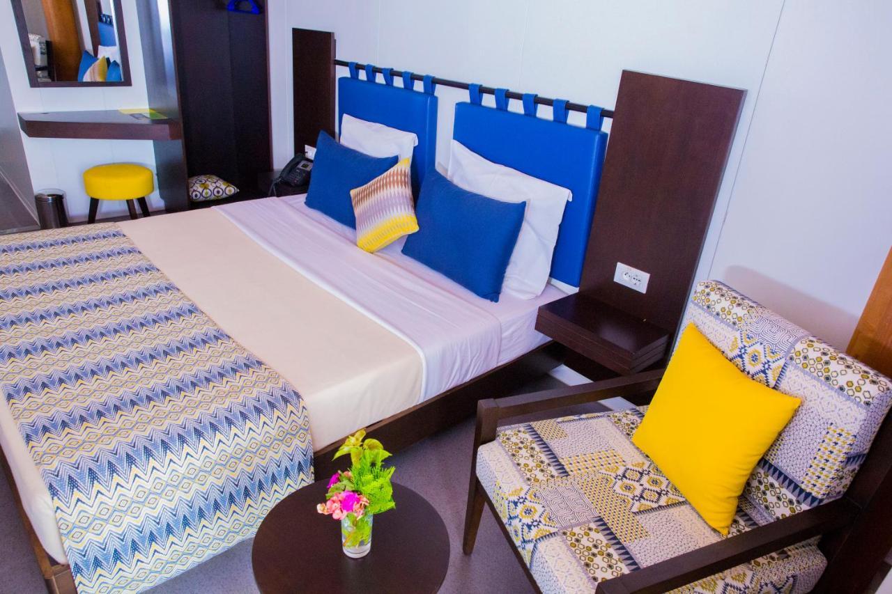 Dunia Hotel Ouagadougou Loumbila Екстериор снимка