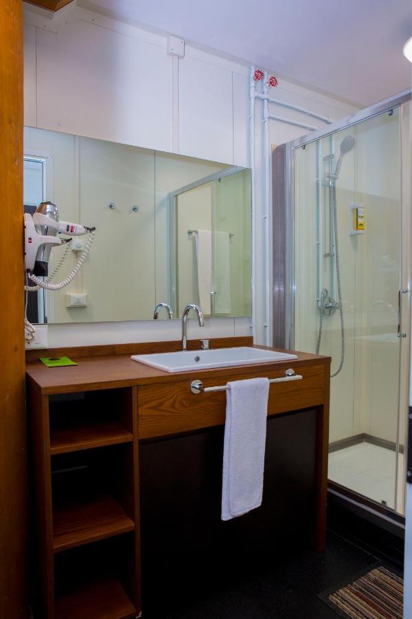 Dunia Hotel Ouagadougou Loumbila Екстериор снимка