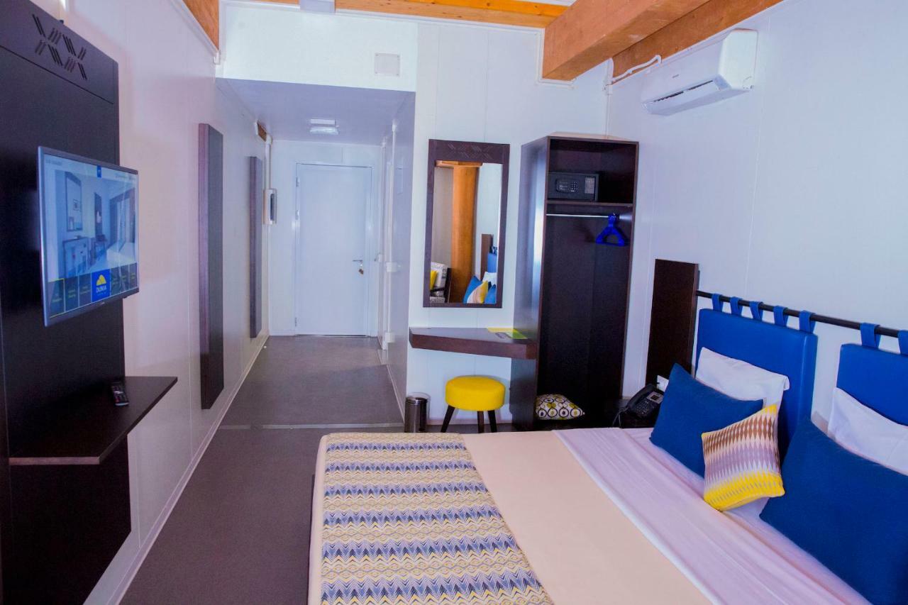 Dunia Hotel Ouagadougou Loumbila Екстериор снимка