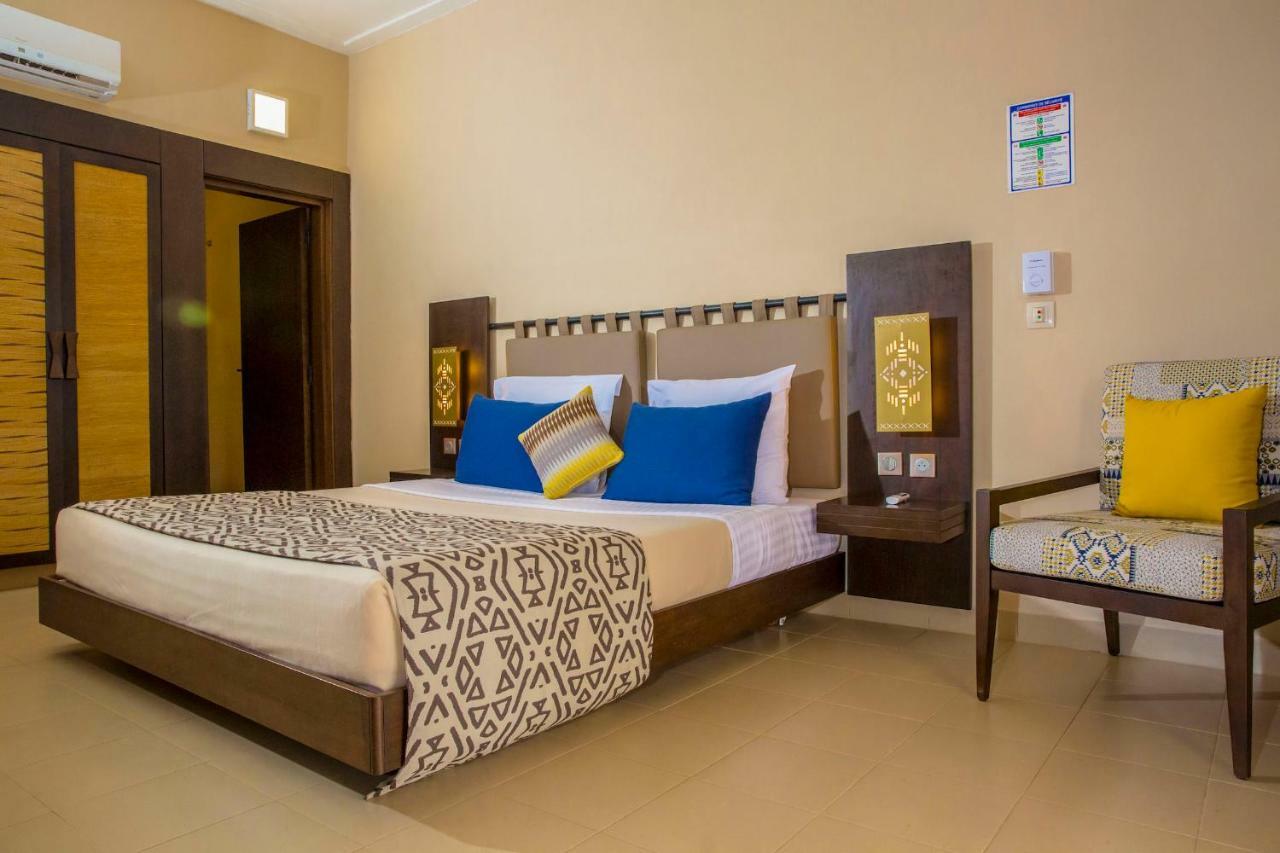 Dunia Hotel Ouagadougou Loumbila Екстериор снимка