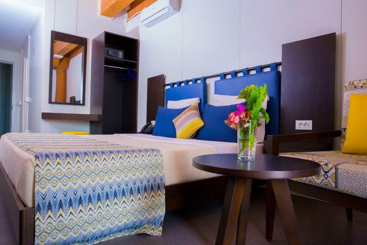 Dunia Hotel Ouagadougou Loumbila Екстериор снимка