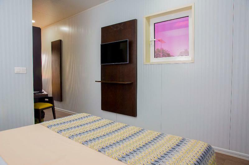 Dunia Hotel Ouagadougou Loumbila Екстериор снимка